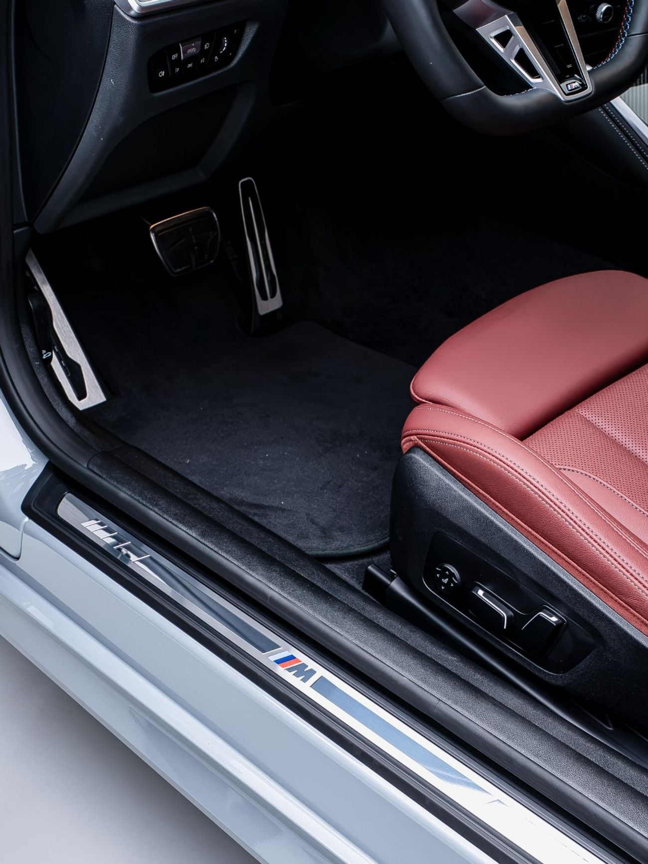 بي أم دبليو M440i XDRIVE MASTERCLASS