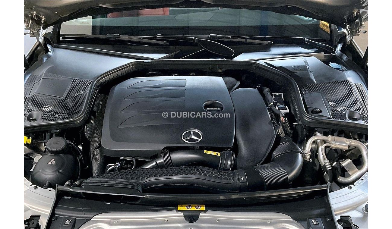 مرسيدس بنز C 200 Premium (AMG Line)