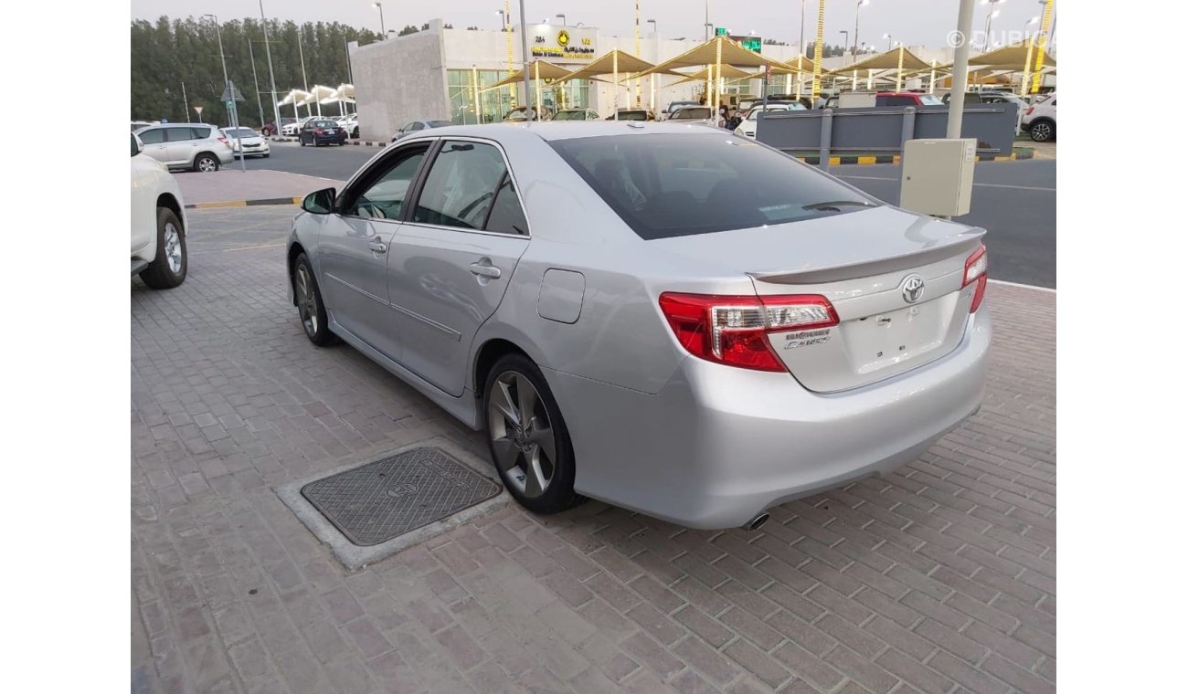 Toyota Camry XLE - Limited - Full Options  V6