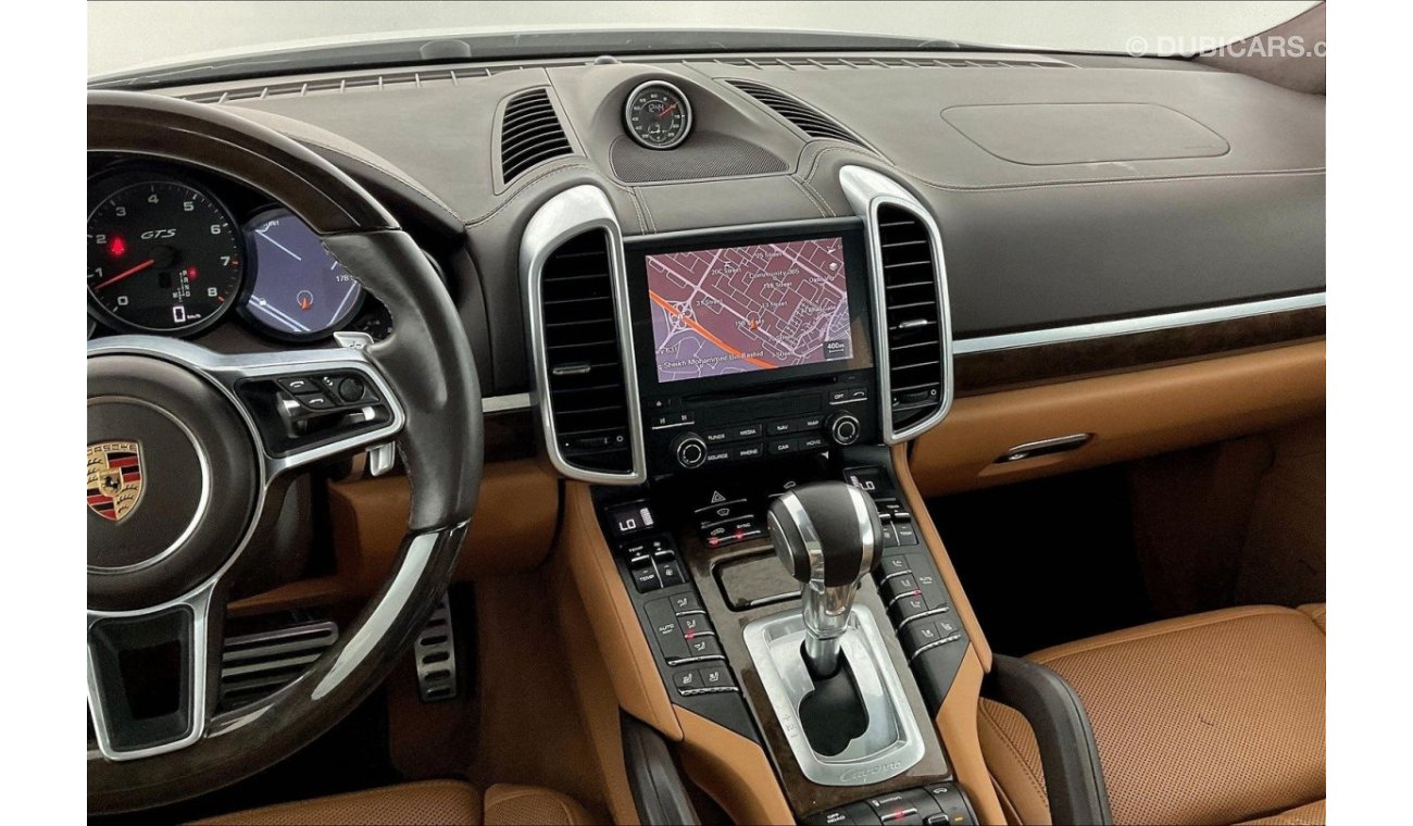 Used Porsche Cayenne GTS GTS 2017 for sale in Dubai 620048