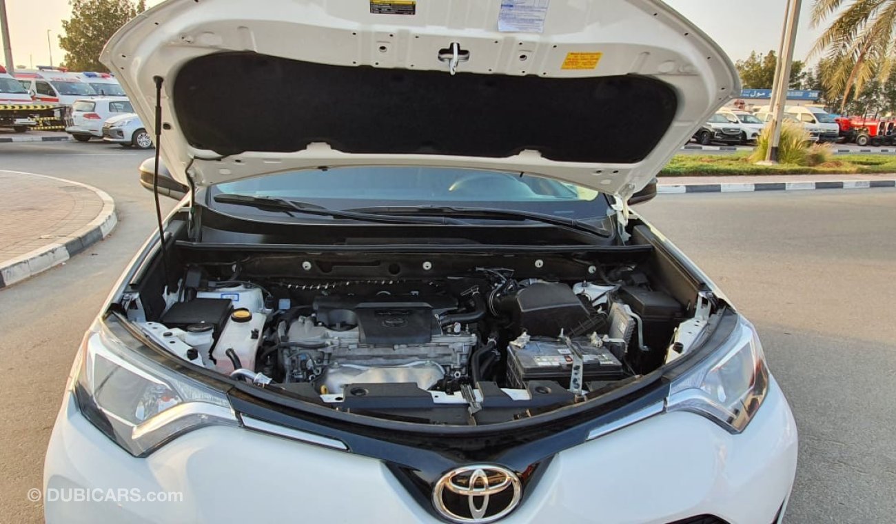 Toyota RAV4 LE