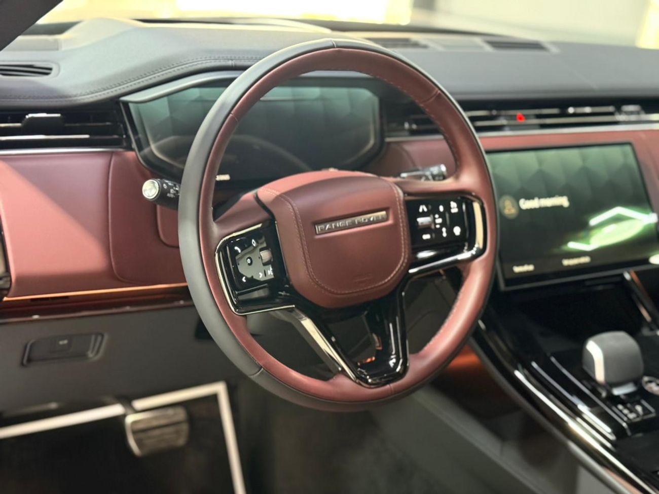 لاند روفر رينج روفر سبورت P400 DYNAMIC HSE 2025