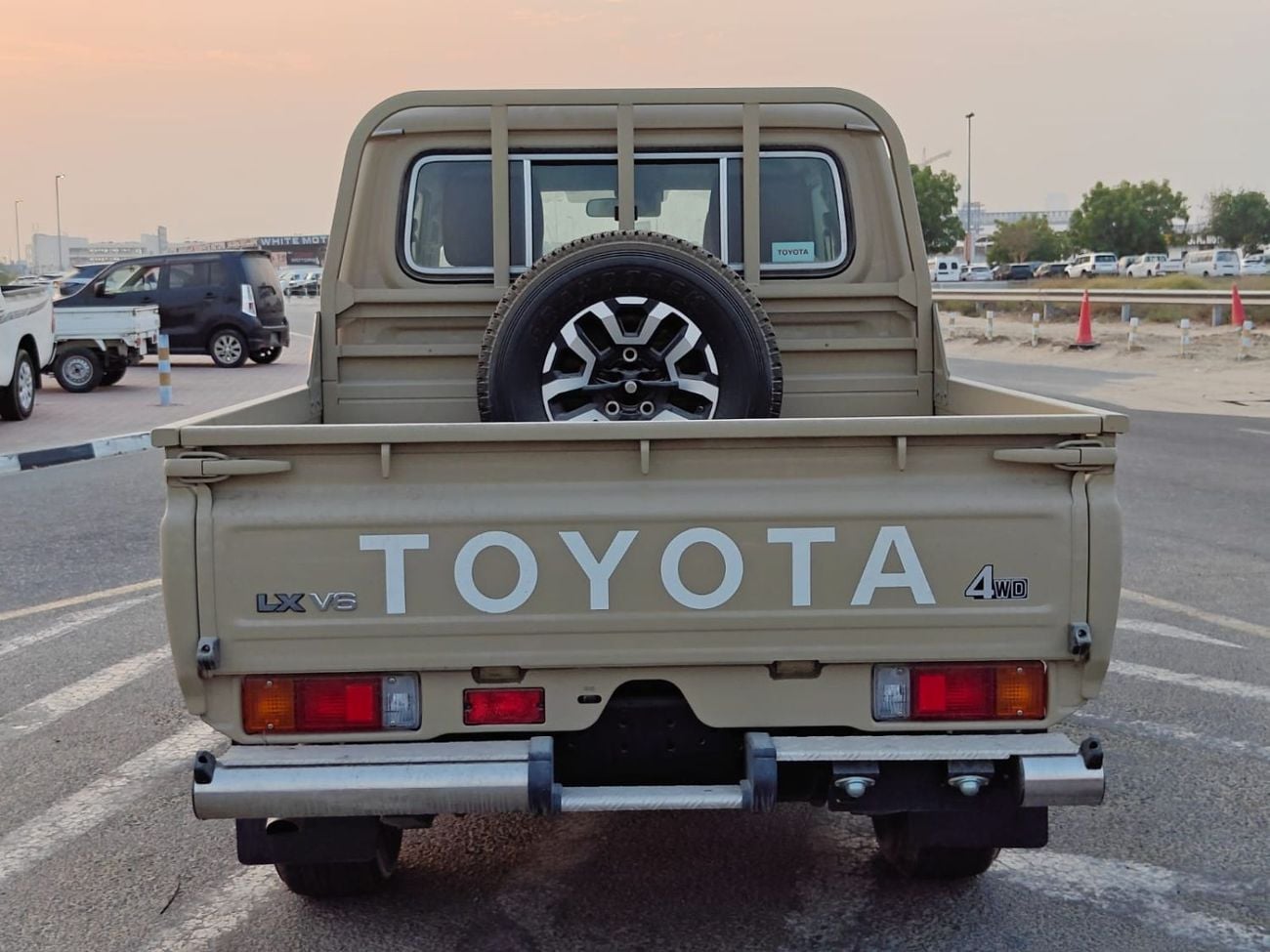 تويوتا لاند كروزر بيك آب D CAB
