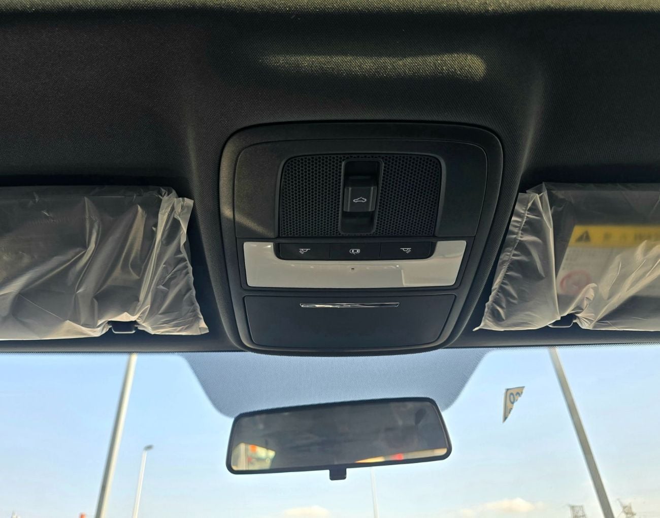 أم جي 5 MG 5 LUXURY 180DVVT  1.5L A/T FWD White Color 2025 Model