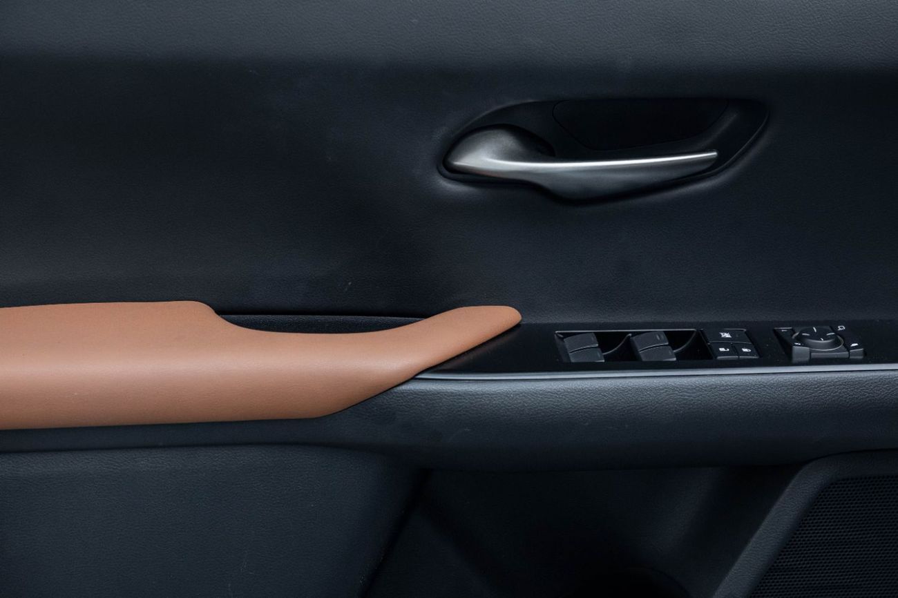 لكزس UX 200 | 2,155 P.M  | 0% Downpayment | Agency Warranty!