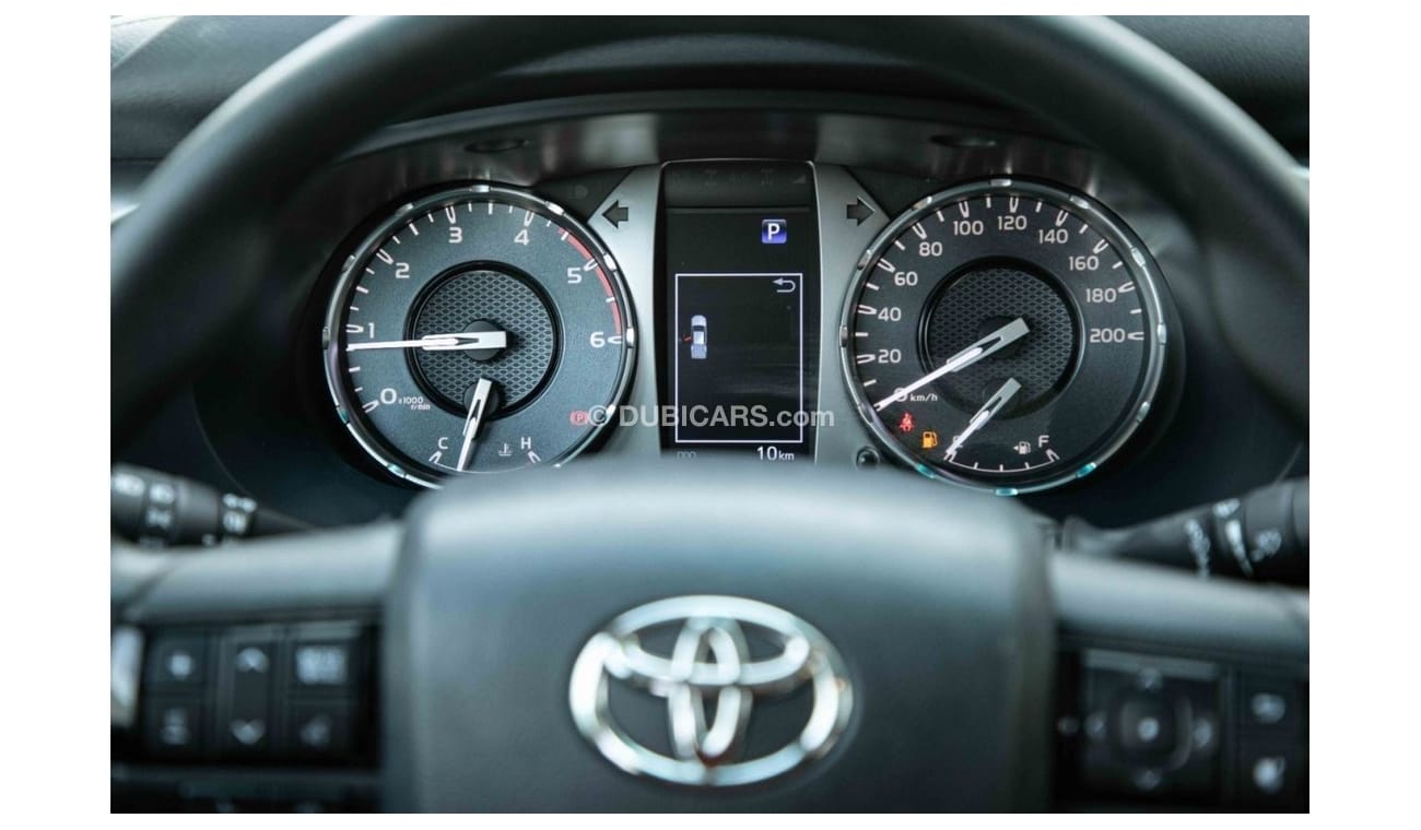 Toyota Hilux 2023 Toyota Hilux 4x4 DC 2.8 D AT SR5 - White inside Maroon | Export Only