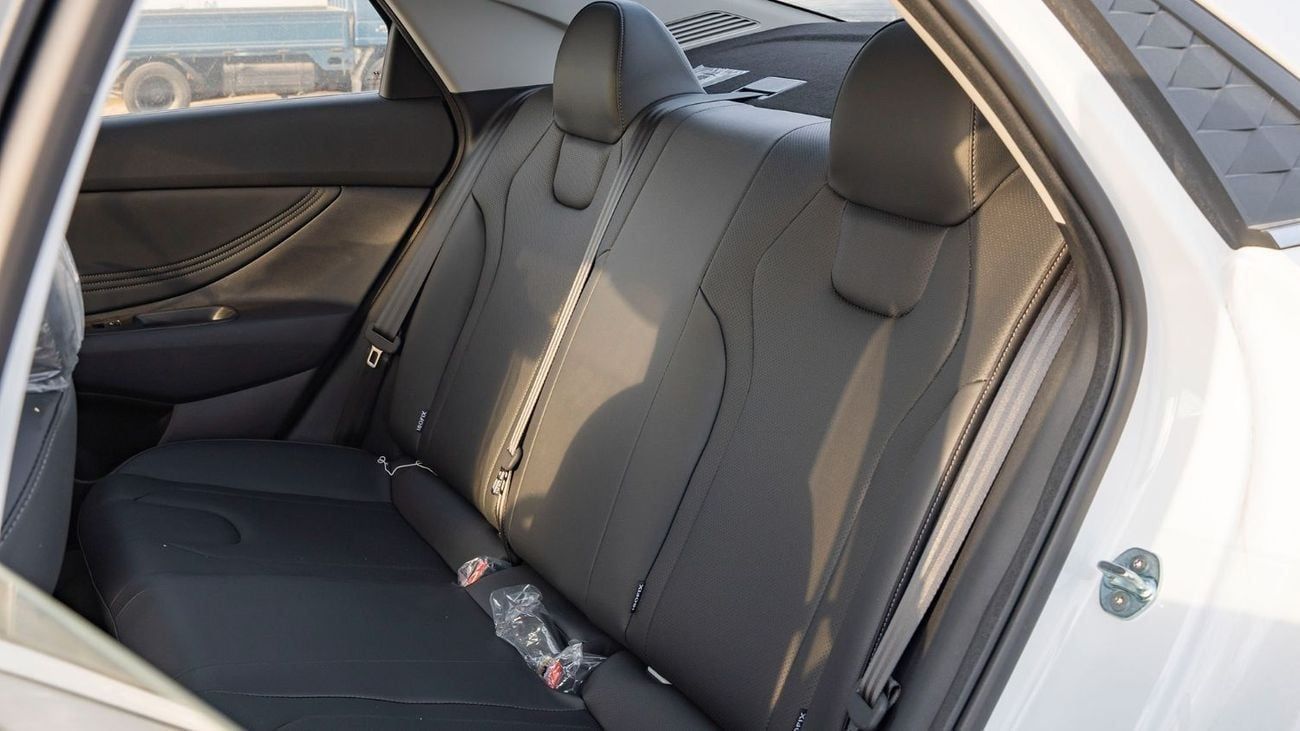 Hyundai Elantra 2025 Hyundai Elantra 1.5L AT Petrol (Chinese Specs)