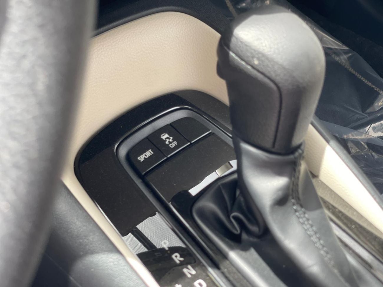 تويوتا كورولا XLI 2.0L STD FWD