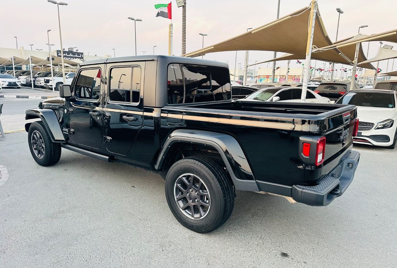 جيب جلادياتور