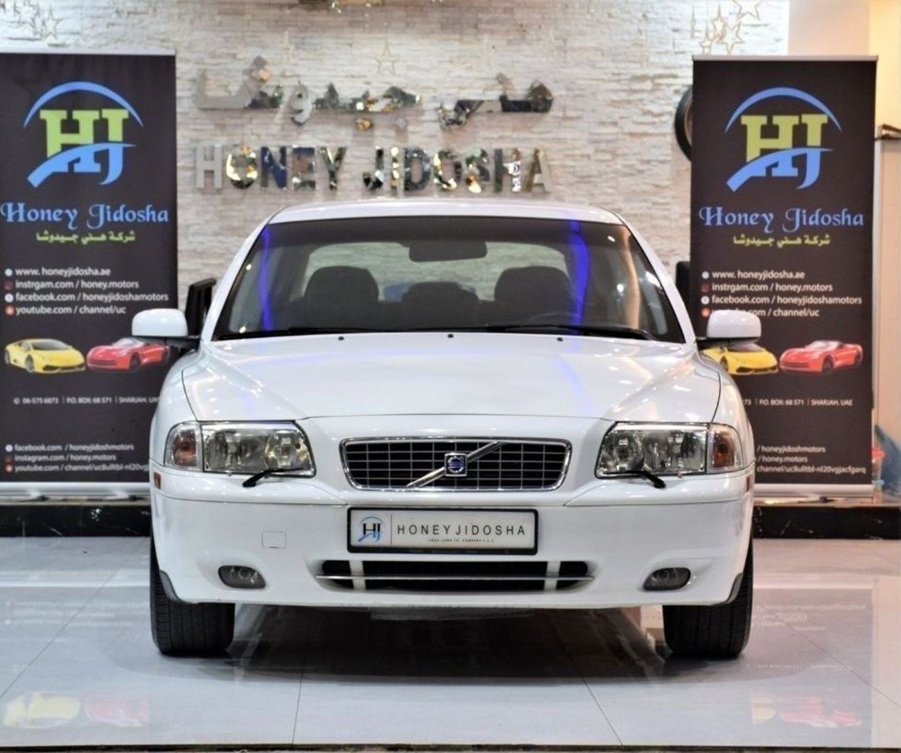 فولفو S80 EXCELLENT DEAL for our Volvo S80 2.9 LIMOUSINE! ( 2004 Model! ) in White Color! GCC Specs