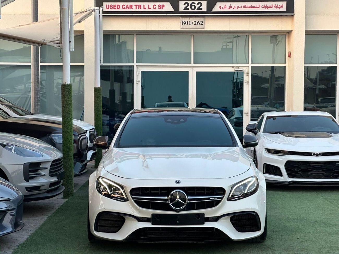 Mercedes-Benz E 63S 4MATIC+ 4.0L ‏MERCEDES BENZ AMG E63 KOREAN 2018 ‏Perfect Condition ‏5 buttons Full option ‏Full Carb