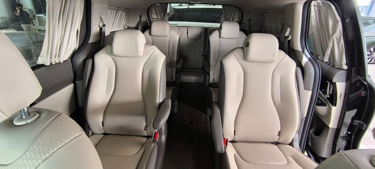 Kia Carnival KIA CARNIVAL HI LIMOUSINE