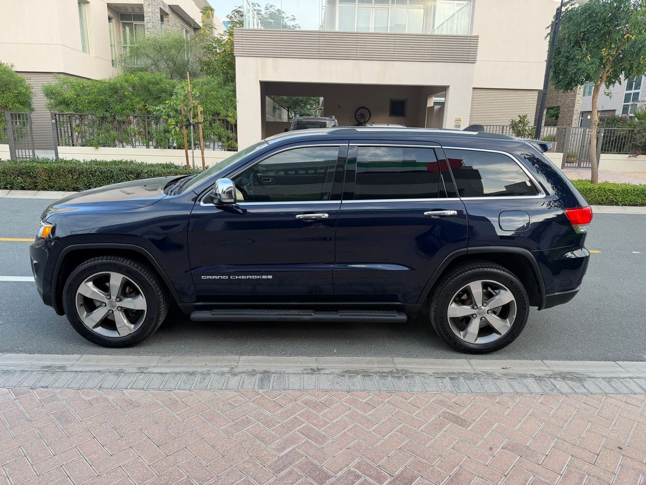 جيب جراند شيروكي Limited Plus 3.6L