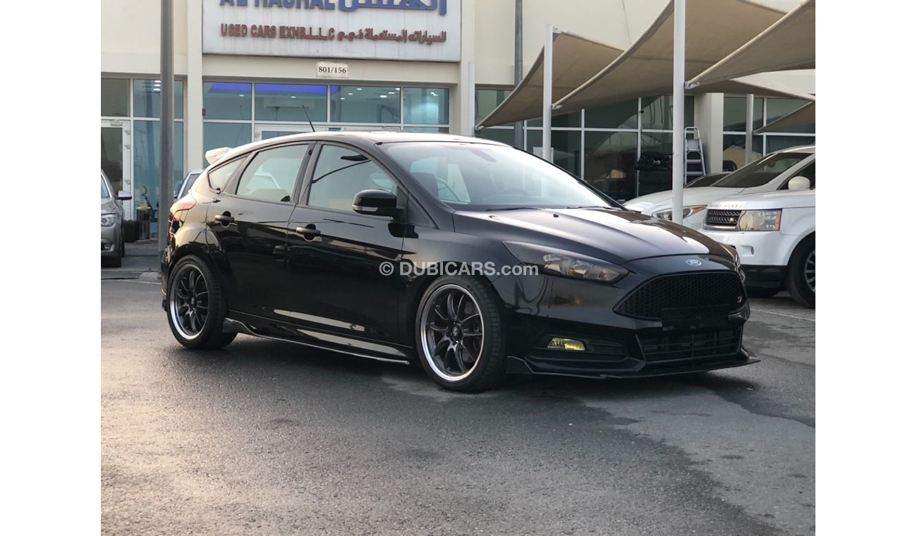 Ford Focus FORD FOCUS ST MODEL 2017 GCC car perfect condition full option panoramic roof leather seats