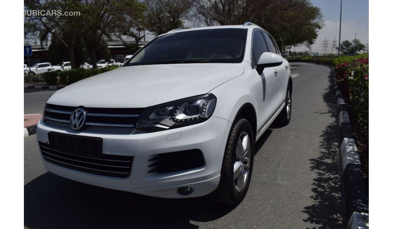Volkswagen Touareg GCC - V6 - Full Service History - Immaculate Condition