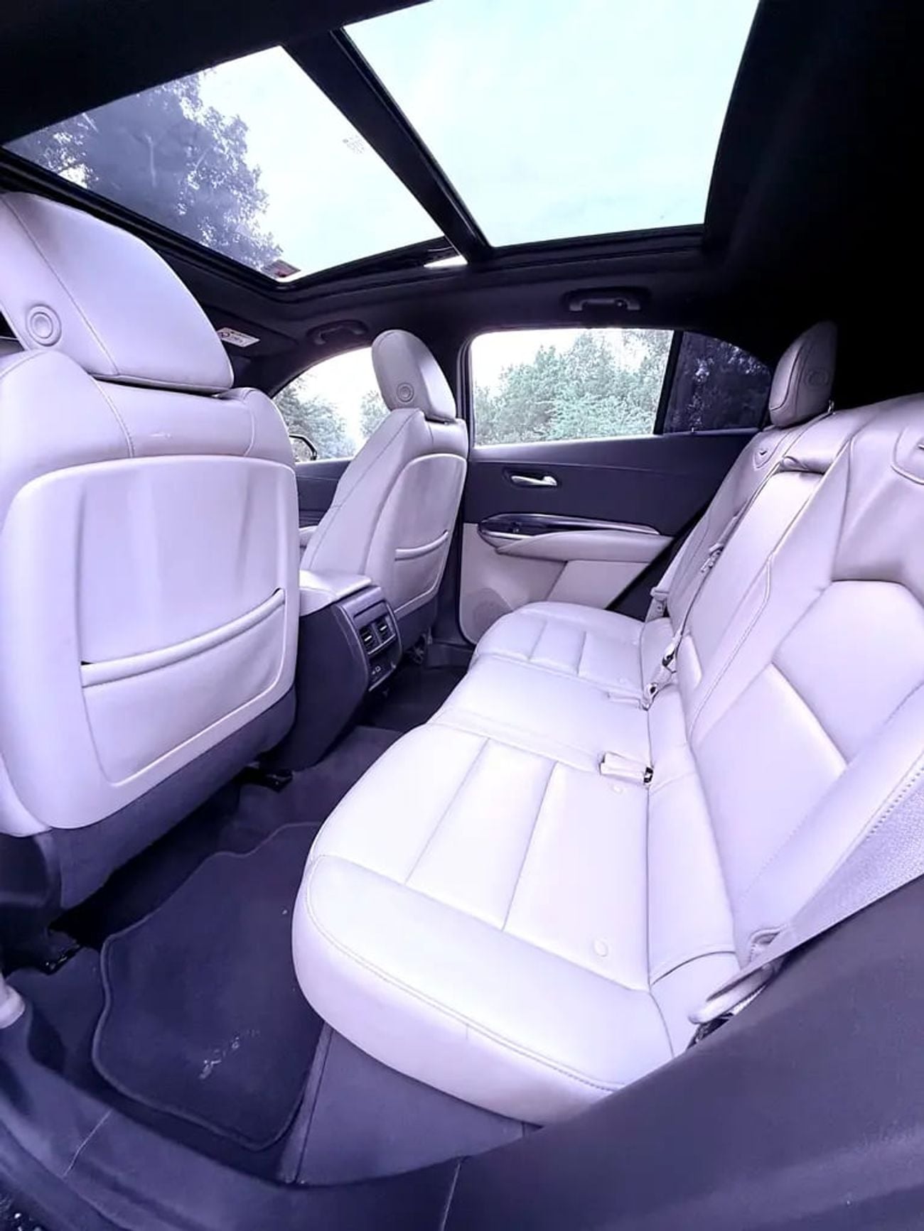 كاديلاك XT4 لاكجوري GCC Specs | Low Mileage | Warranty