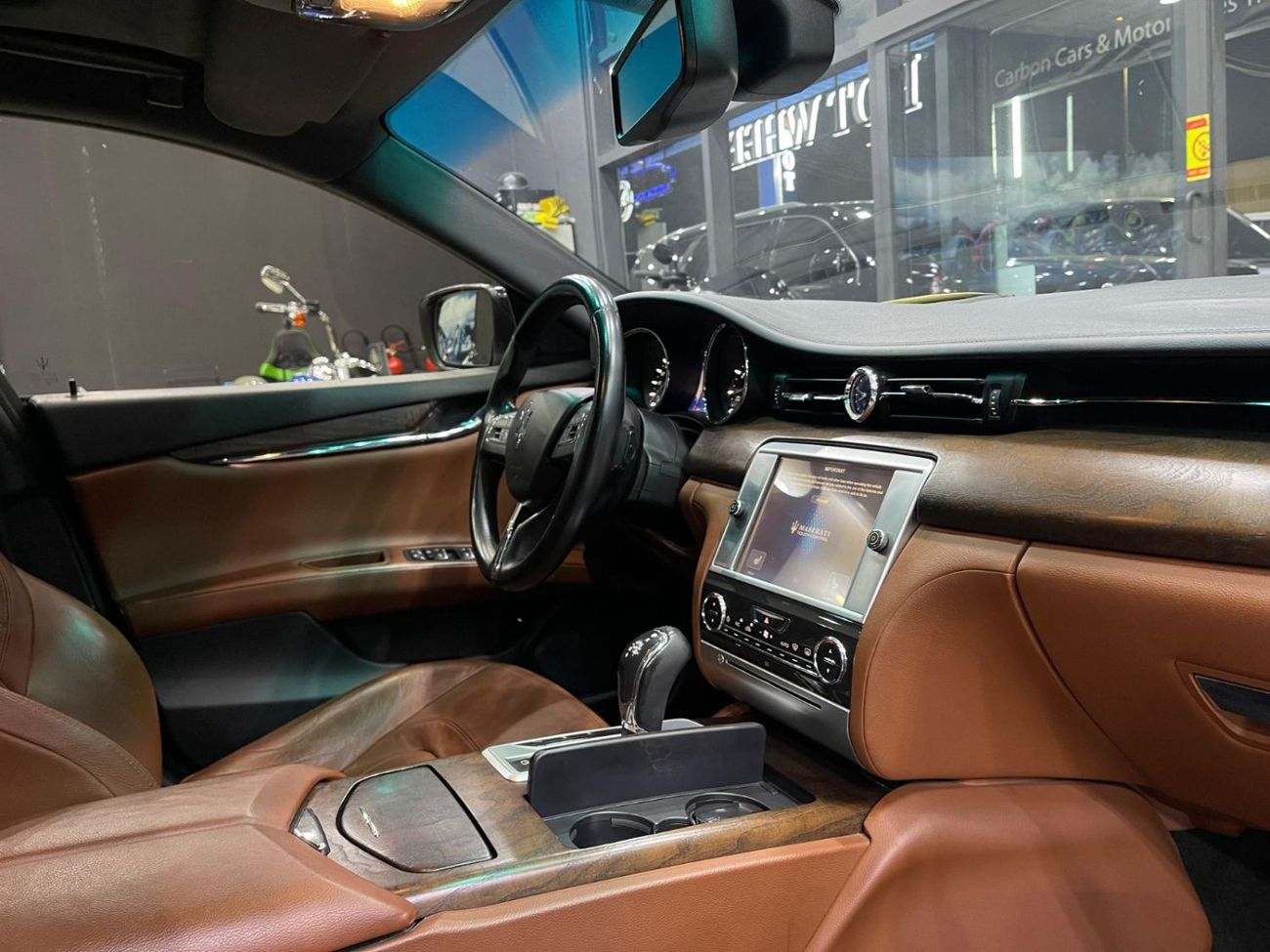 Maserati Quattroporte Std 3.0L (350 HP)