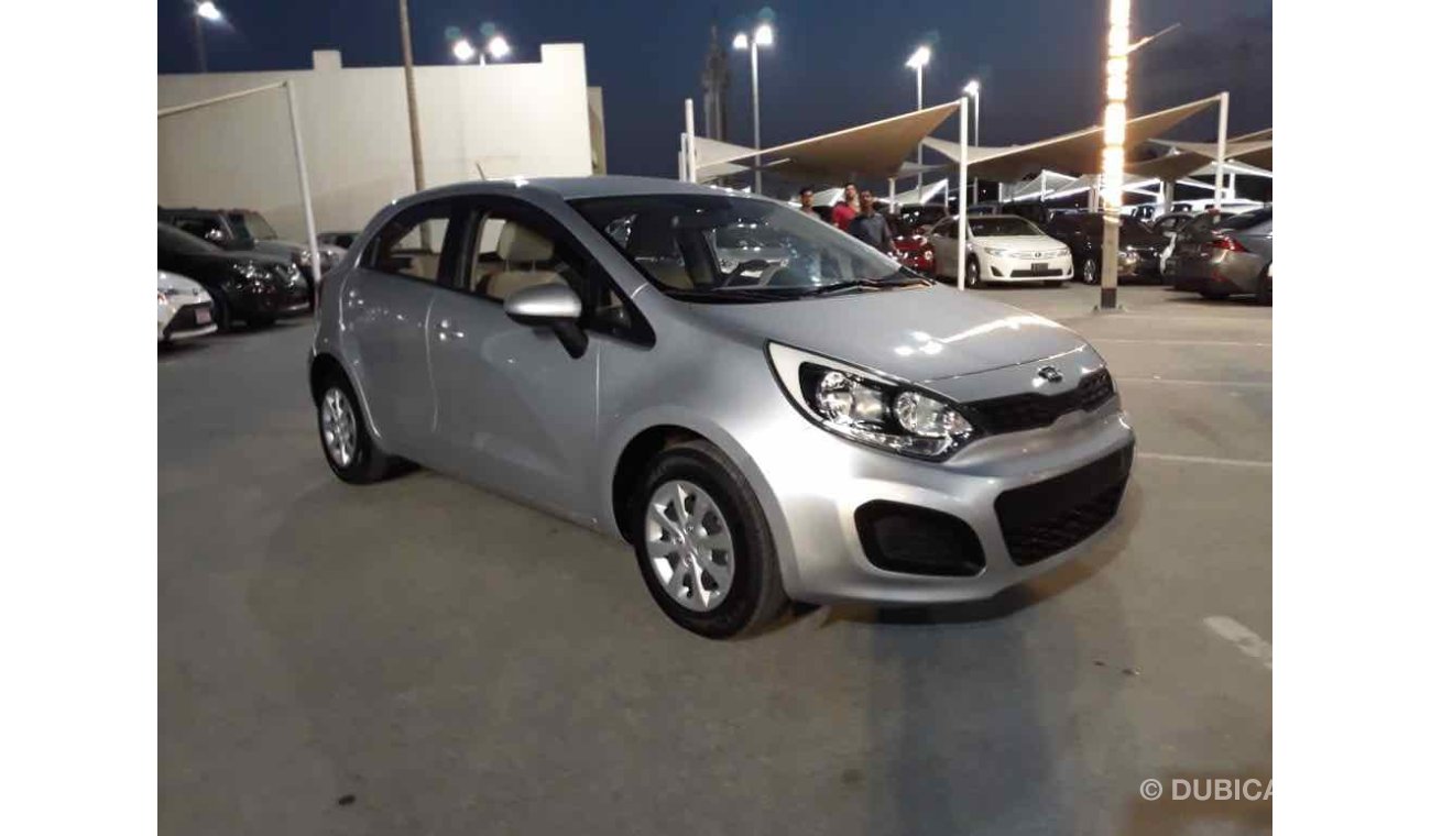 Kia Rio سياره نظيفه جدا بدون حوادث صبغة وكاله