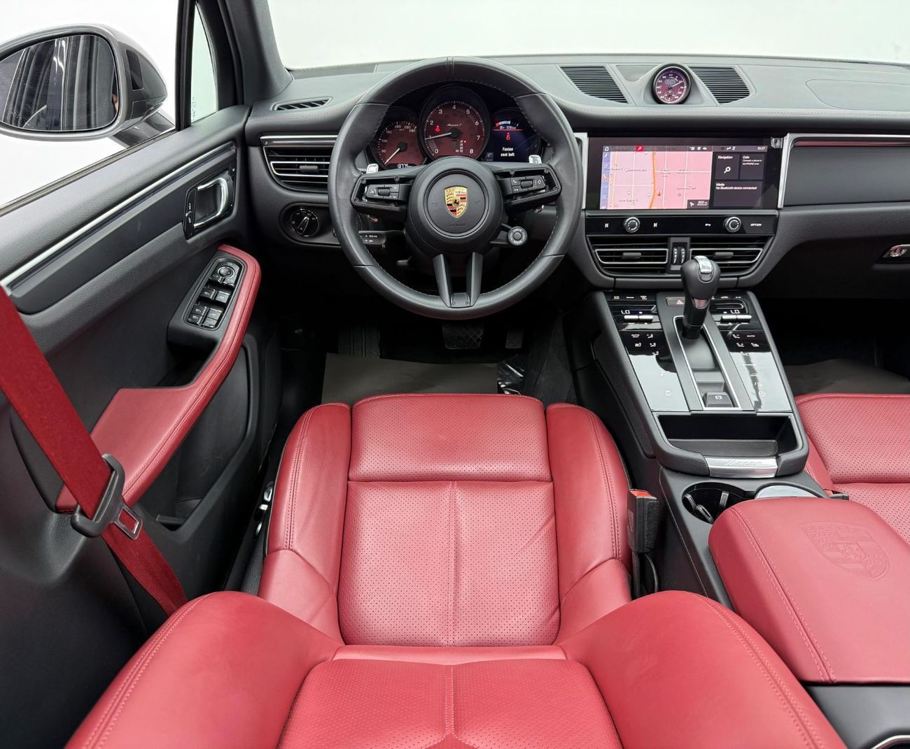 Porsche Macan T 2.0L (260 HP) 2024 Porsche Macan T, 2026 Porsche Warranty, Full Porsche Service History, Very Low