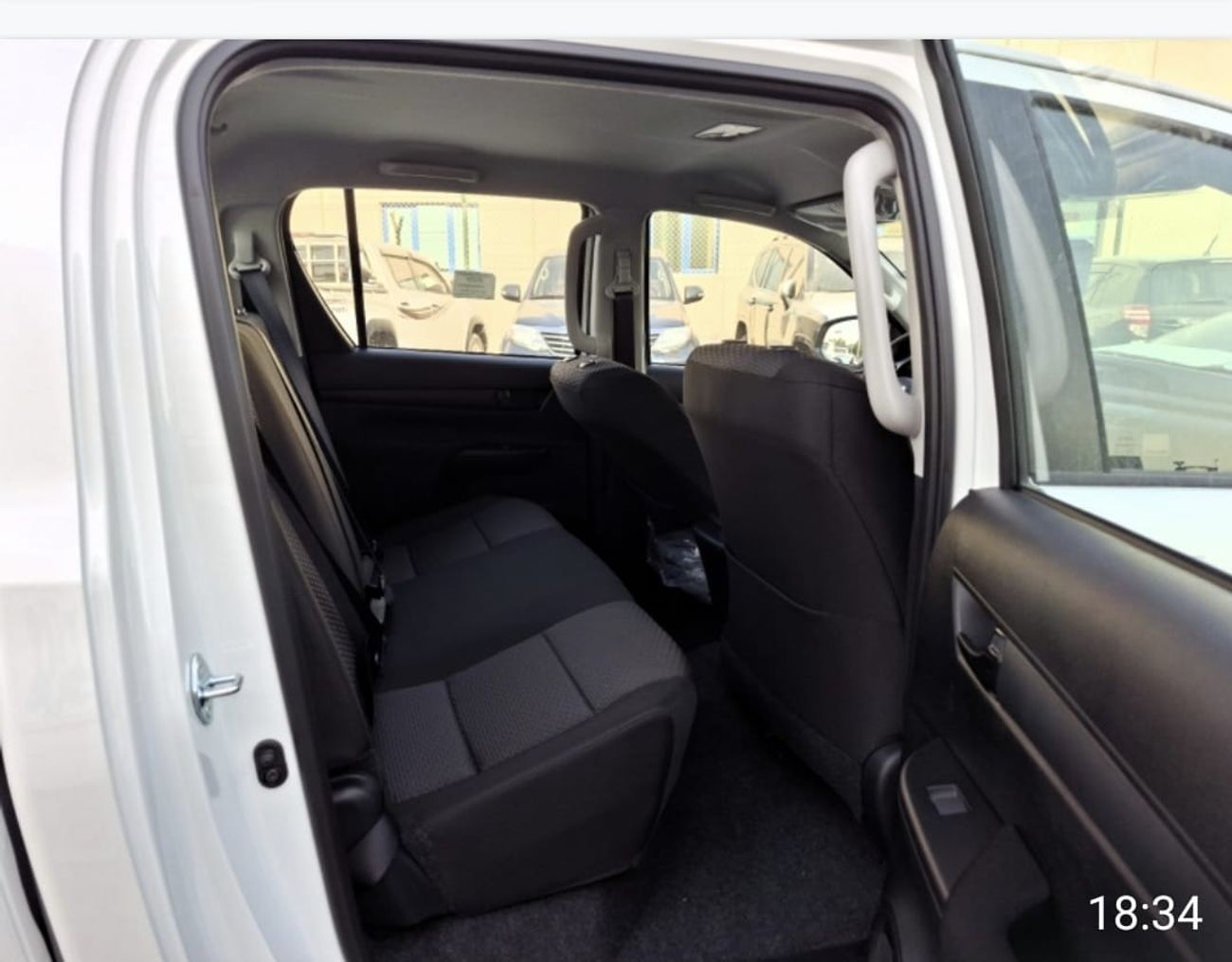 Toyota Hilux Toyota Hilux pickup double cabin manual gear diesel 2.8L wide body  mid option