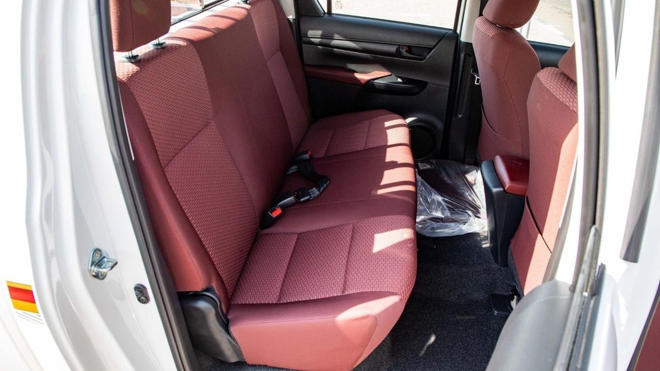 تويوتا هيلوكس GLX 2.7L Double Cab Utility RWD A/T