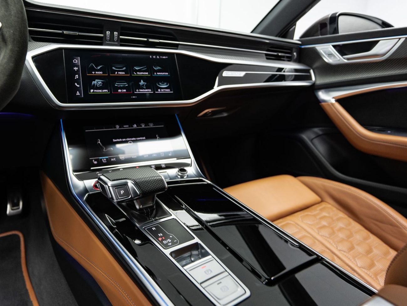 Audi RS7 STANDARD BUY NOW, PAY 2027 | THE BLACKLINE STANDARD | 2027 Audi Warranty + Service Contract, GCC