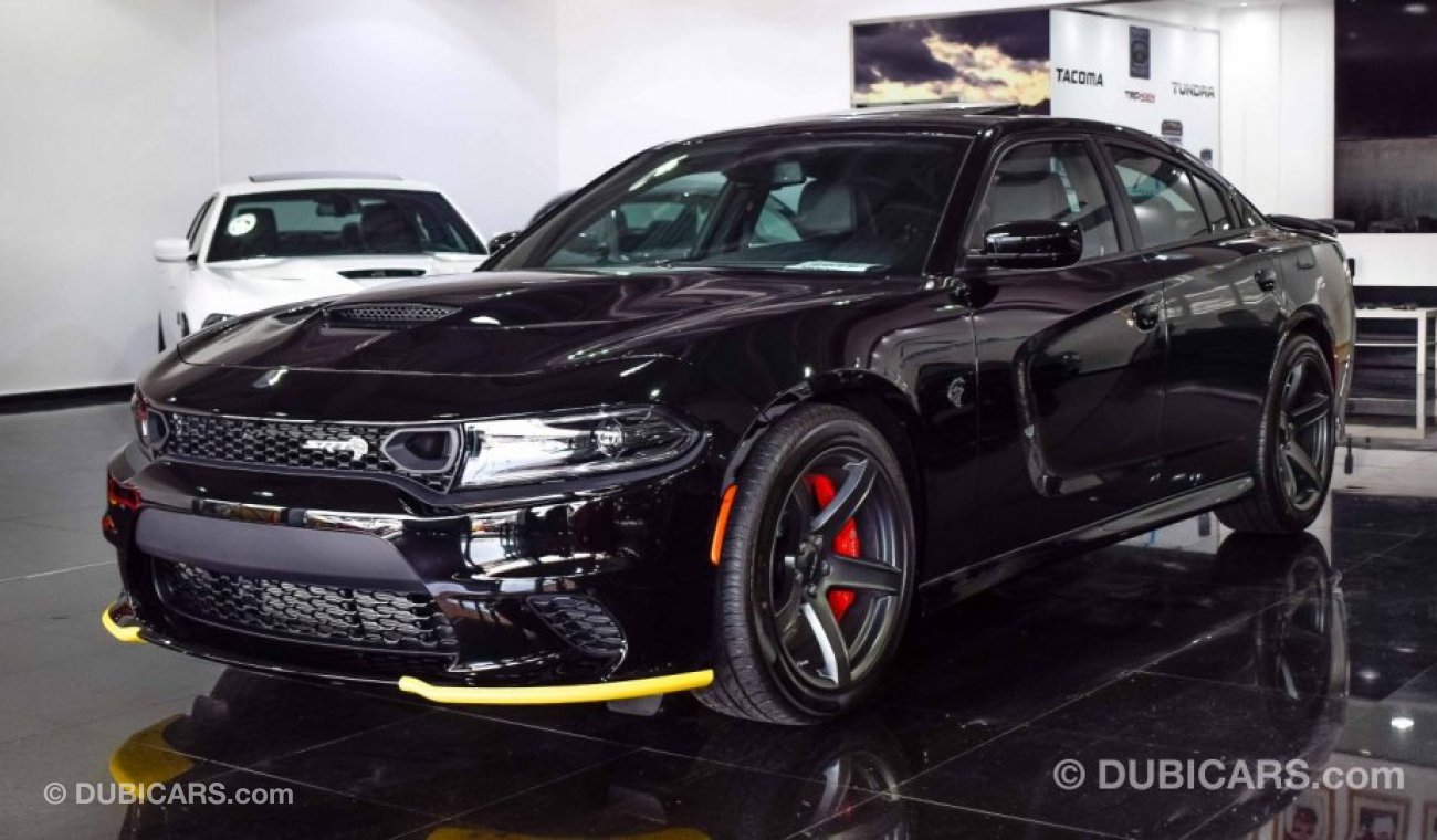 دودج تشارجر Hellcat SRT 2019, 6.2 Supercharged HEMI, V8 707hp GCC, 0km w/ 3 Yrs or 100,000km Warranty