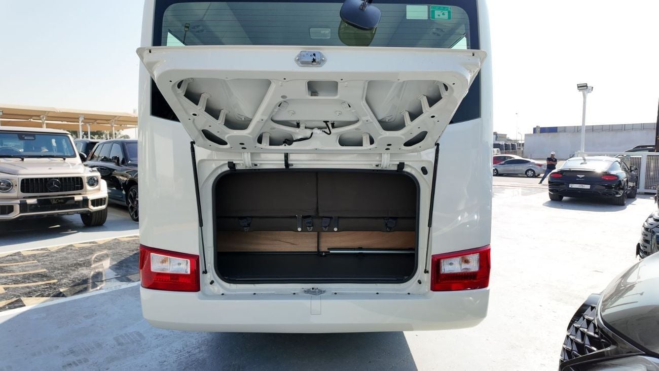 تويوتا كوستر 2026 Toyota Coaster High-Roof 23-Seaters 4.0L 4-Cyl Diesel M/T RWD