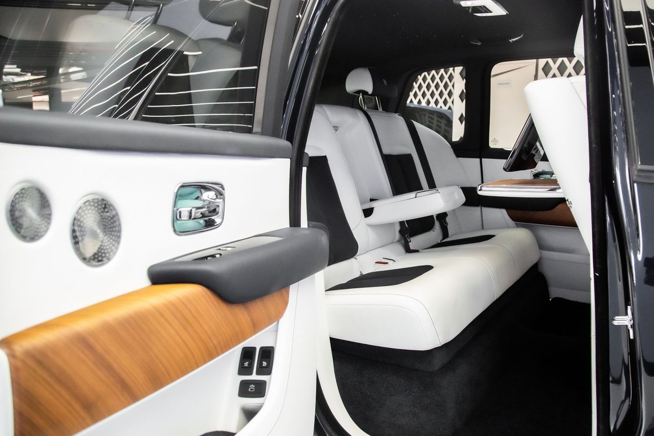 Rolls-Royce Cullinan Rolls Royce Cullinan Black Badge