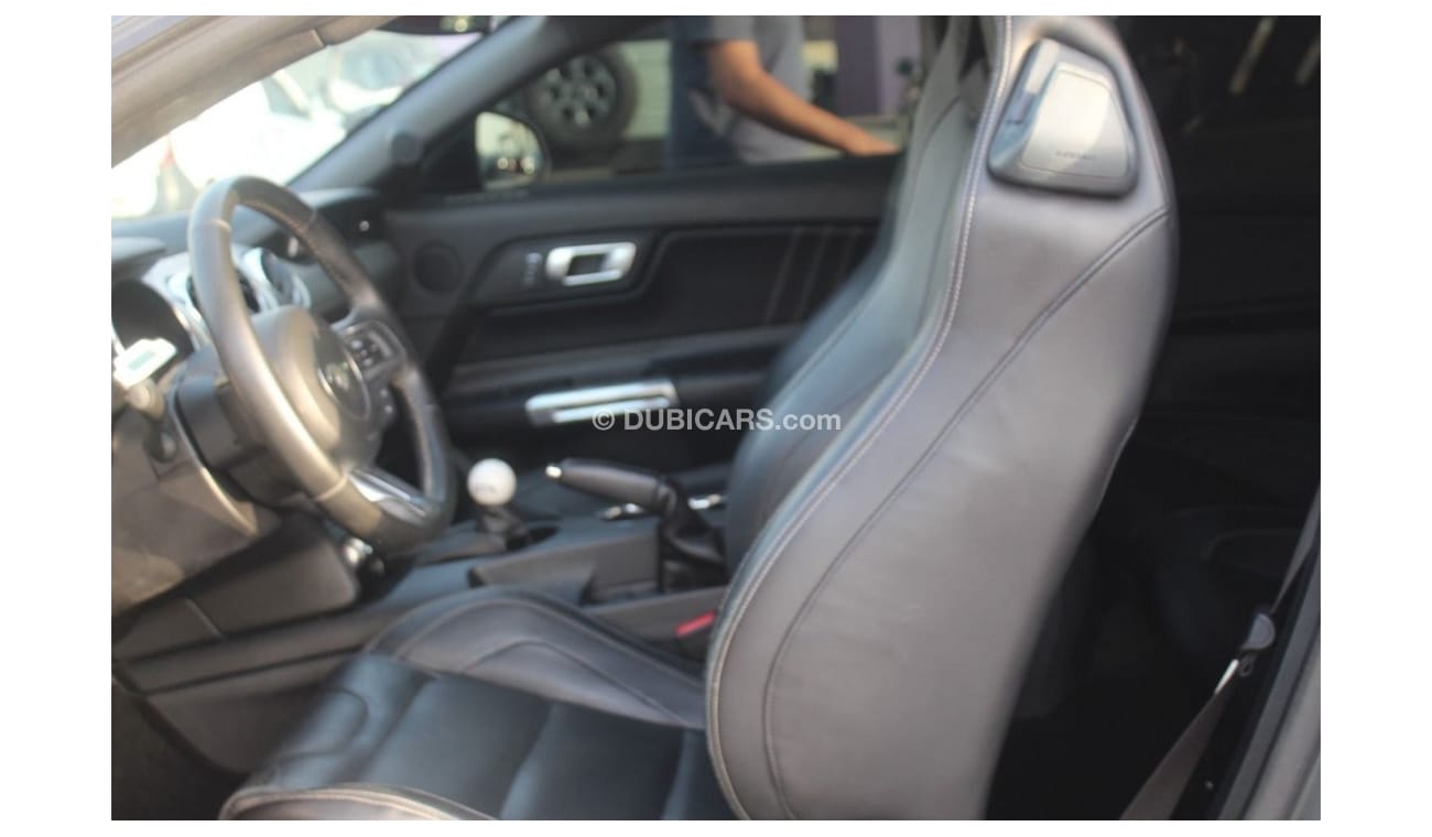 فورد موستانج فورد موستنج روش موديل : 2015 مطلوب:140.000 درهم ممشى:80.000 كم مواصفات خليجيه  +800 حصان ،تبريد تسخي