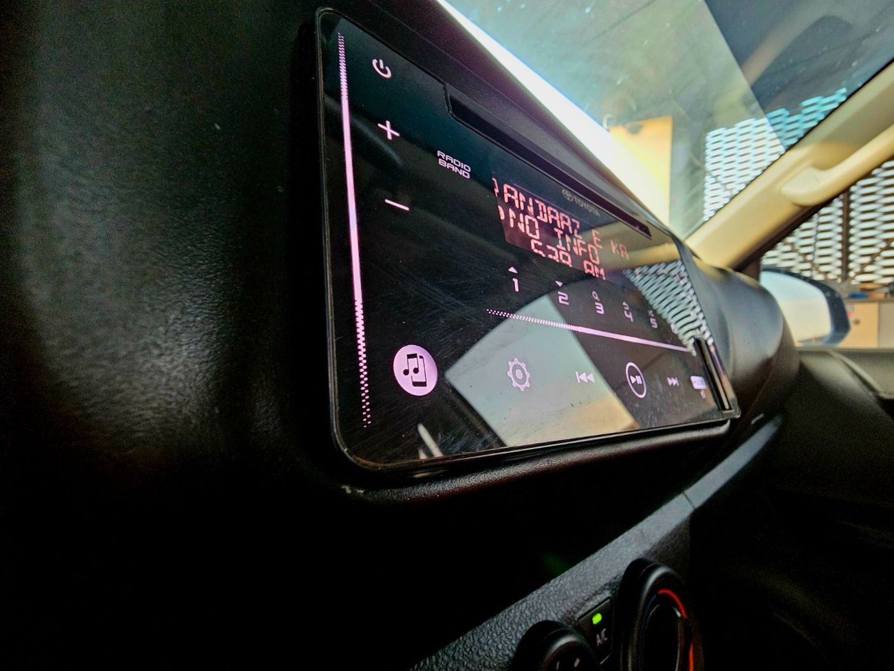 Toyota Hilux PATROL/ AUTO GEAR/ WIDE BODY / AUTO WINDOWS / FULL OPTION