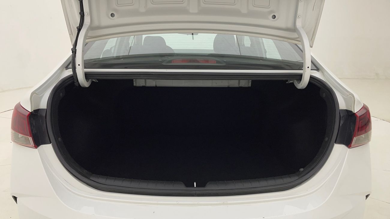 Hyundai Accent SMART 1.6 | Zero Down Payment | Home Test Drive