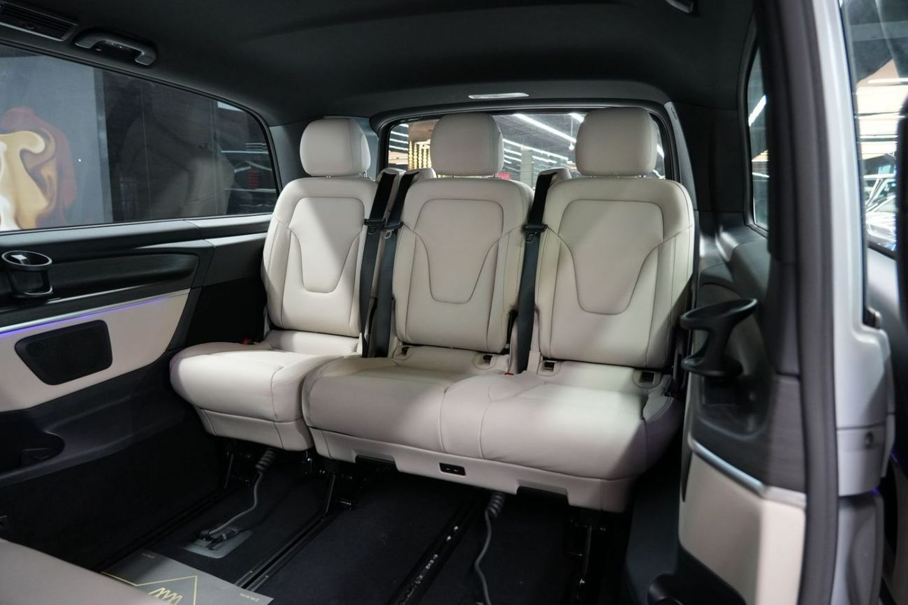 مرسيدس بنز V 300 Mercede-Benz V 300 AVANTGARDE | 2026 GCC 0km | Agency Warranty | 360 View | 64 colors Ambeint Lights