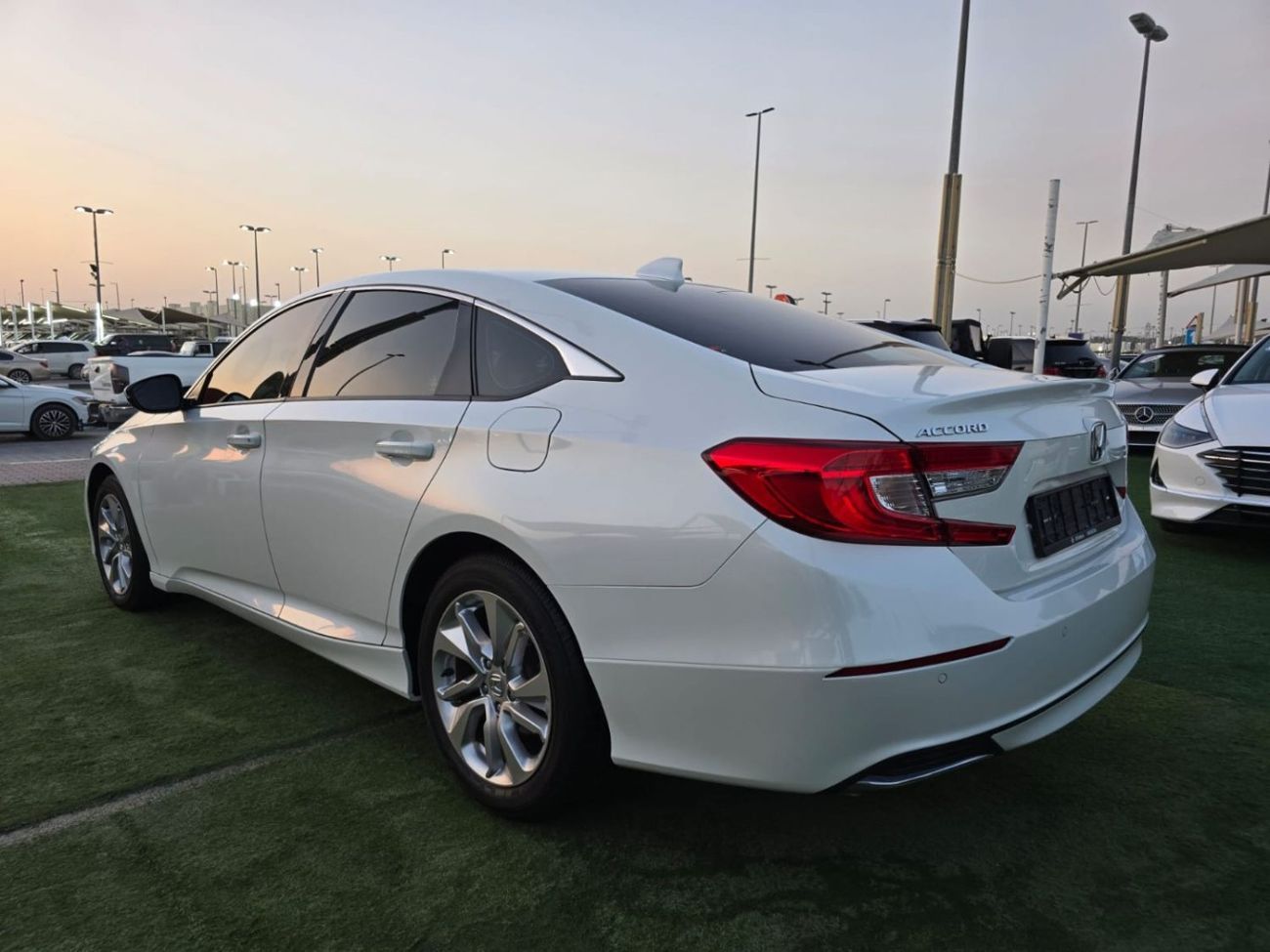 Honda Accord EXL 1.5L HONDA ACCORD 2020 MID OPTION PUSH START GCC clean car no any work required just buy and dri