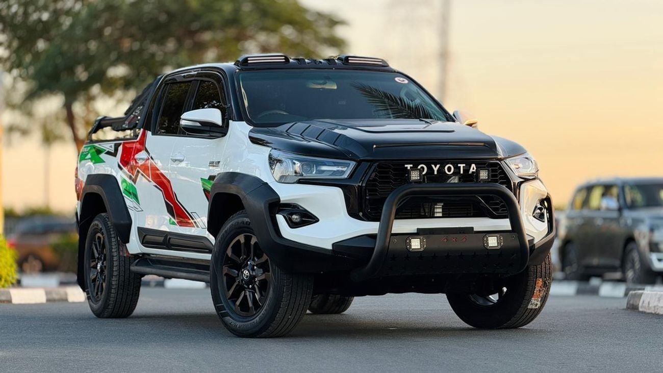 تويوتا هيلوكس GR SPORTS BODY KIT INSTALLED | LEATHER SEATS | NUDGE BAR | SPORTS BAR | 2.8L DIESEL ENGINE | AUTO |