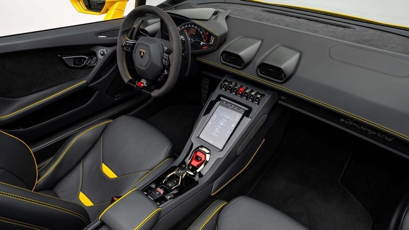 Lamborghini Huracan Evo Spyder - 2024 - GCC Specs - Under Warranty and Service Contract