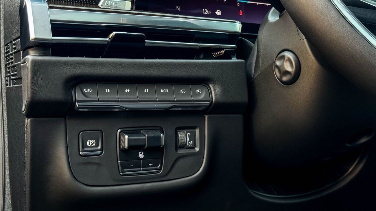 Cadillac Escalade Sport Platinum 6.2L 4WD Sport Platinum 2025 Brand New American Specs 6.2L V8