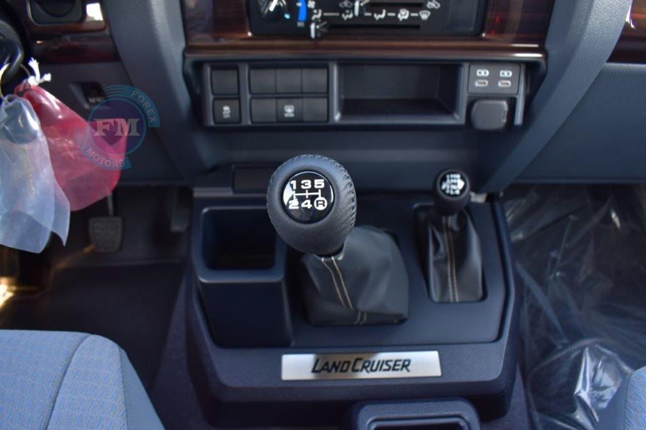 Toyota Land Cruiser 76 Hardtop LX Limited V8 4.5L Turbo Diesel 4WD Manual Transmission