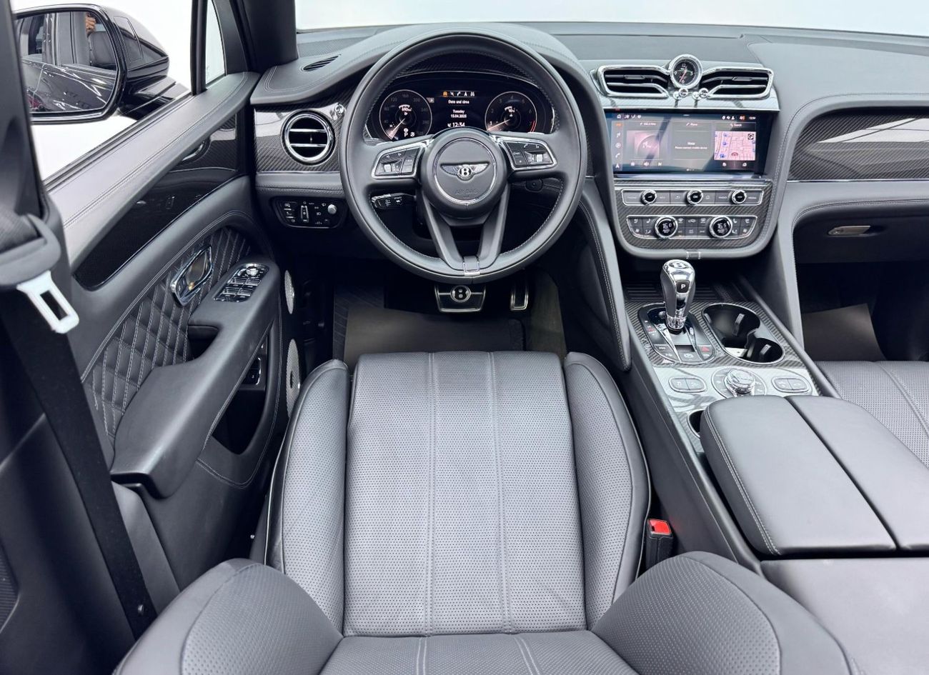 Bentley Bentayga 2021 Bentley Bentyaga First Edition V8, 2026 Bentley Warranty + Service Pack, Full Option, GCC