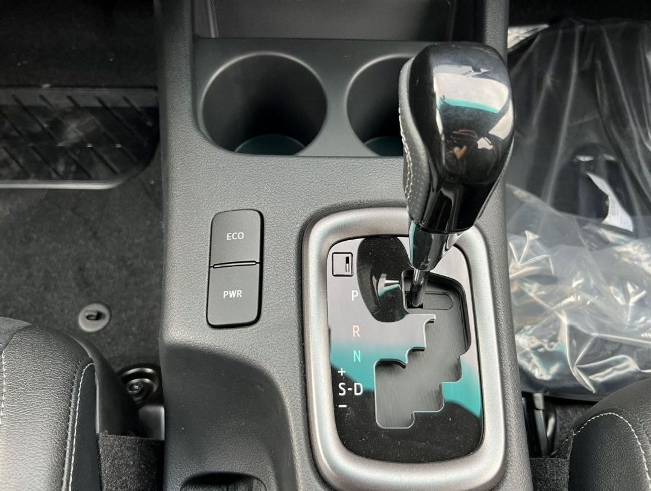 Toyota Hilux GR Sport 4.0L EXPORT ONLY - Toyota Hilux GR sport 2025