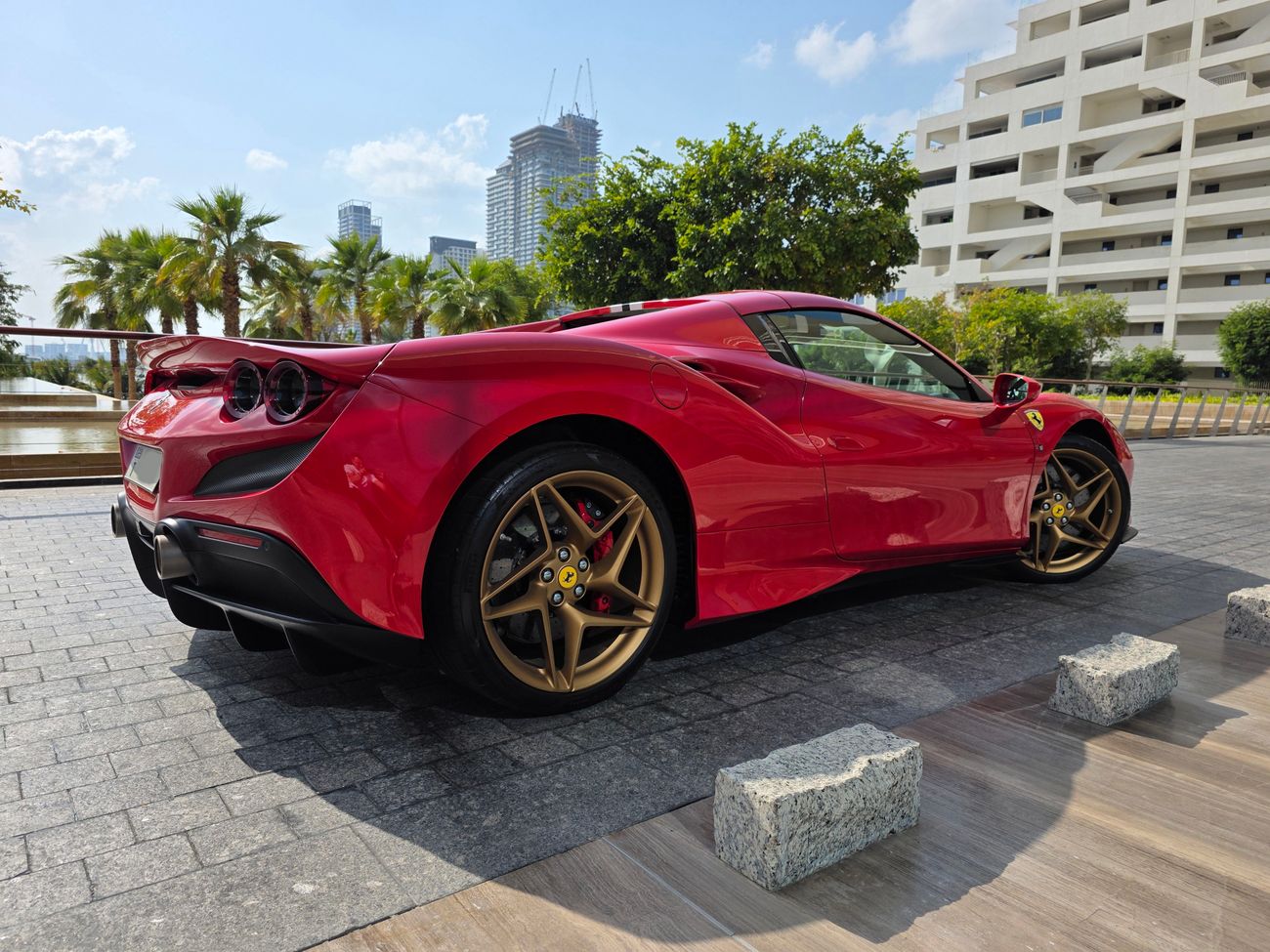 فيراري ف ٨ سبيدر