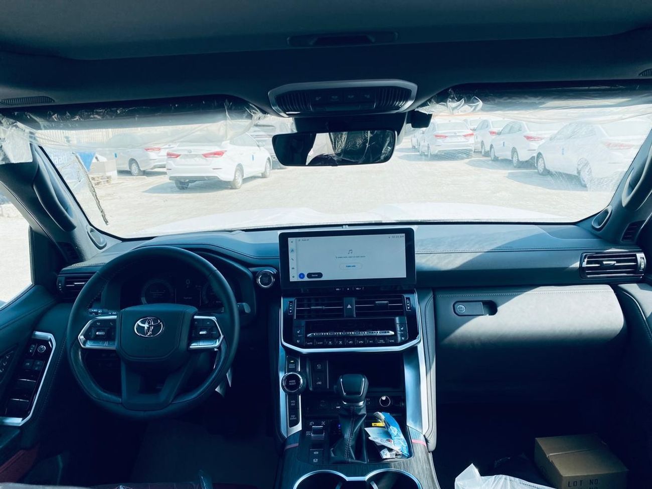 Toyota Land Cruiser TOYOTA LC300 VXR 3.5L TT PETROL 2026 MODEL GCC