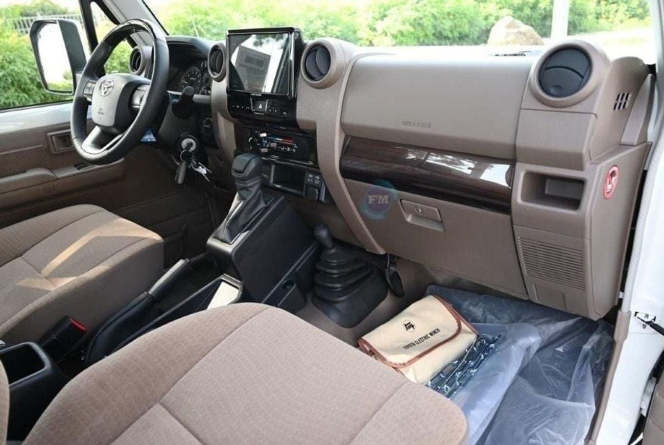 Toyota Land Cruiser Pick Up 79 Single Cab DLX 4.0L Petrol 4WD Automatic