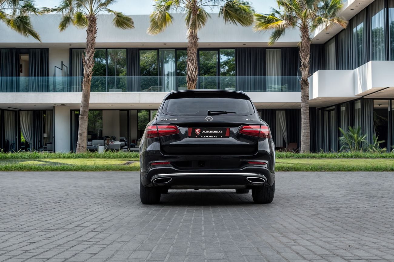 مرسيدس بنز GLC 250 GLC 250 4Matic | 1,920 P.M | 0% Downpayment | IMMACULATE!