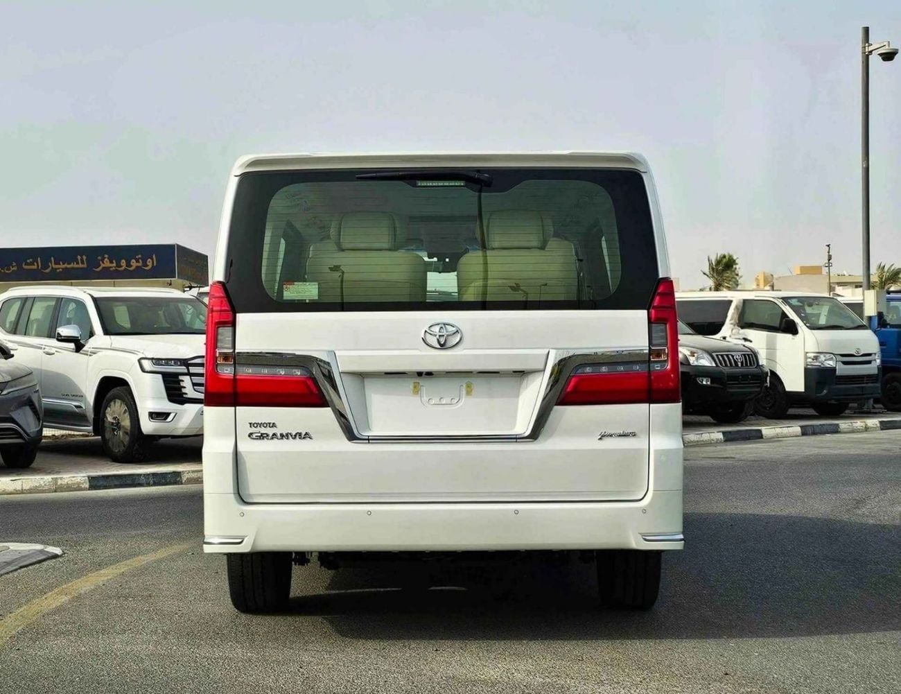 Toyota Granvia PREMIUM LUXURY/3.5L V6 PETROL A/T/360*CAMERAS, RADAR / VSC 8” MULTIMEDIA,VIP SEATS (CODE # GNPPR)