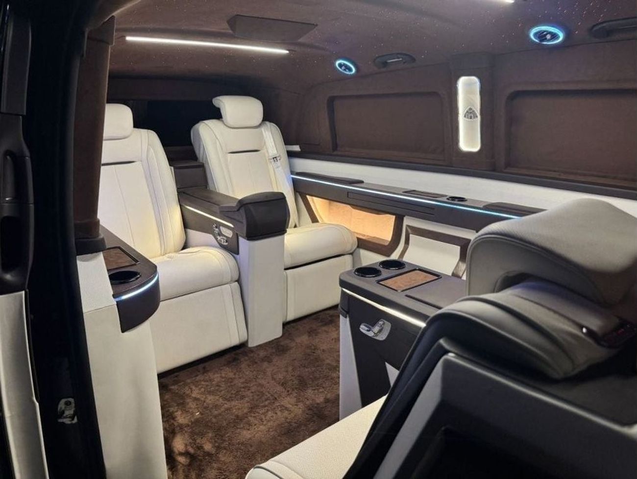 Mercedes Maybach V250 Maybach V250 GCC with Full VIP Upgrade and Maybach Exterior Kit AVAILABLE IN RIGHT OR LEFT HAND DRIVE