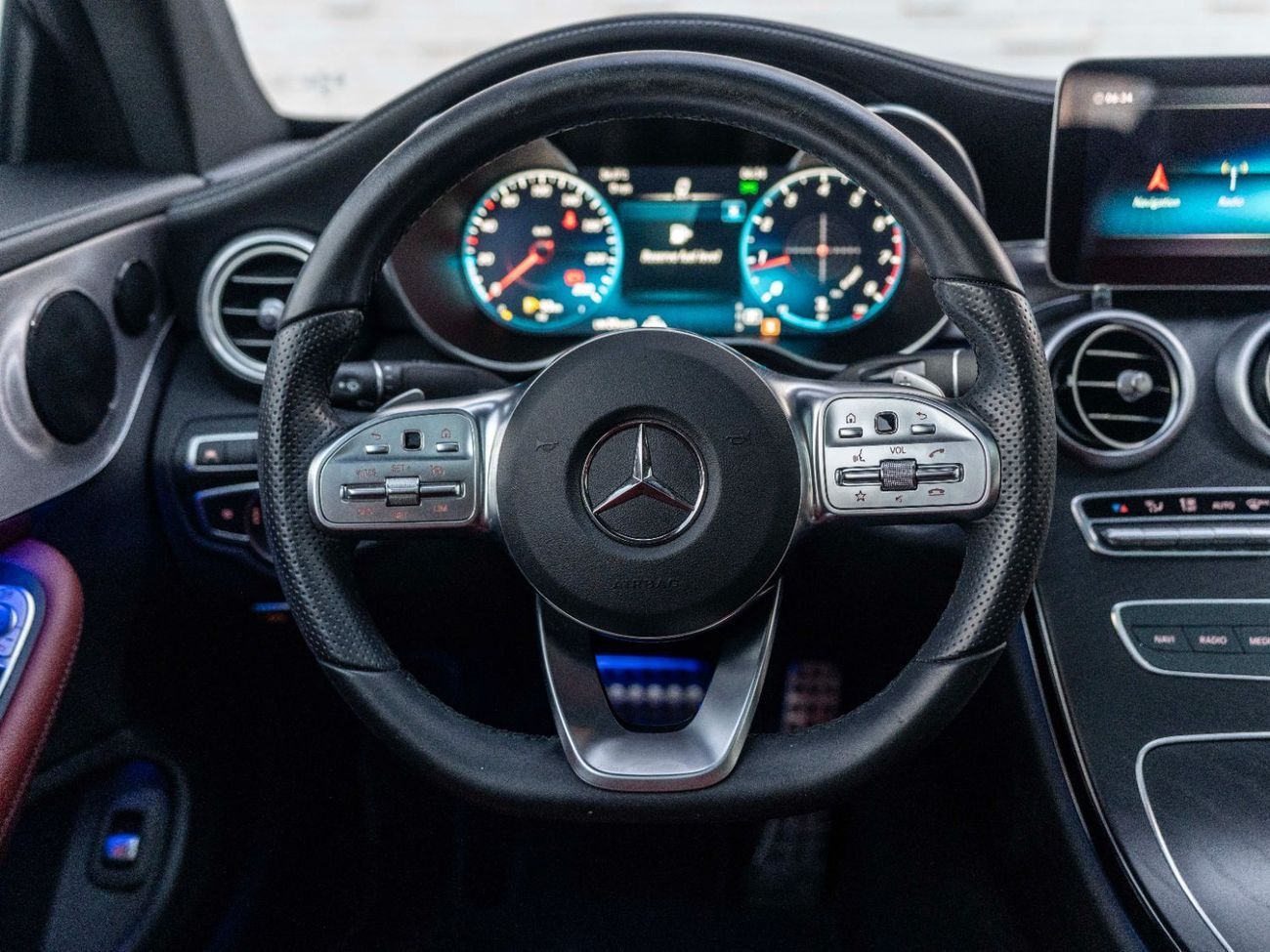 Mercedes-Benz C 200 Premium 2.0L