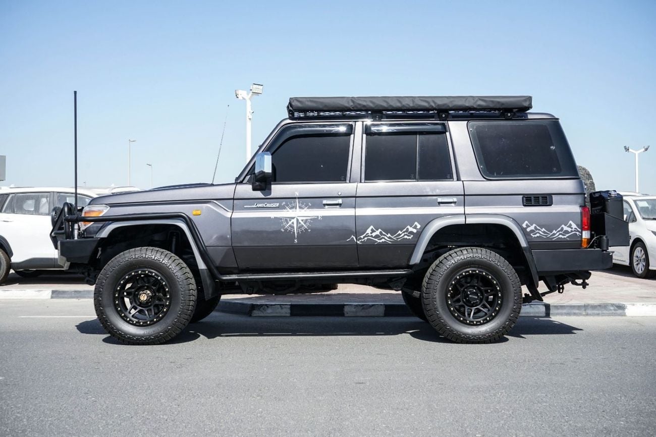 Toyota Land Cruiser 70 Std 4.5L RHD 1VD-FTV V8 Diesel Engine Manual Gear 4WD 5 seats extensible 5doors