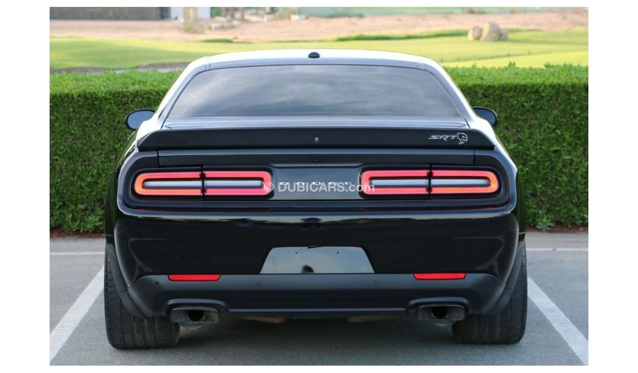 Dodge Challenger DODGE CHALLENGER SRT HELLCAT 6.2 FULL OPTION 2018 GCC full service history
