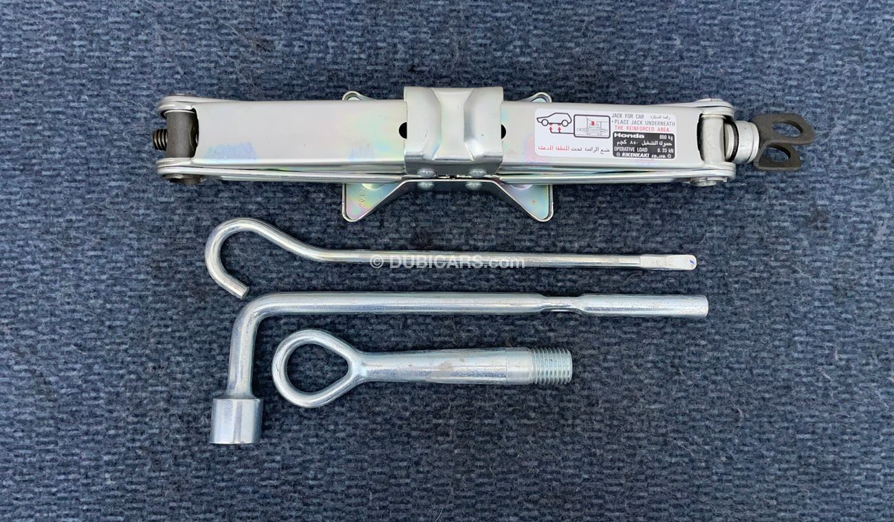 هوندا سيفيك DX 1.6 | بدون دفعة مقدمة | اختبار قيادة مجاني للمنزل